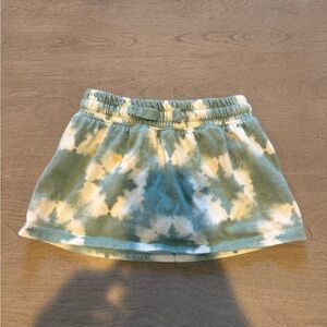 Oshkosh green and white skort 12 m